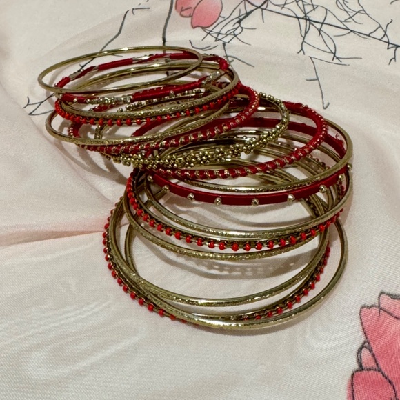 Red Velvet Gold Silver Studded Bangle Bracelets Set 16 - Picture 5 of 8